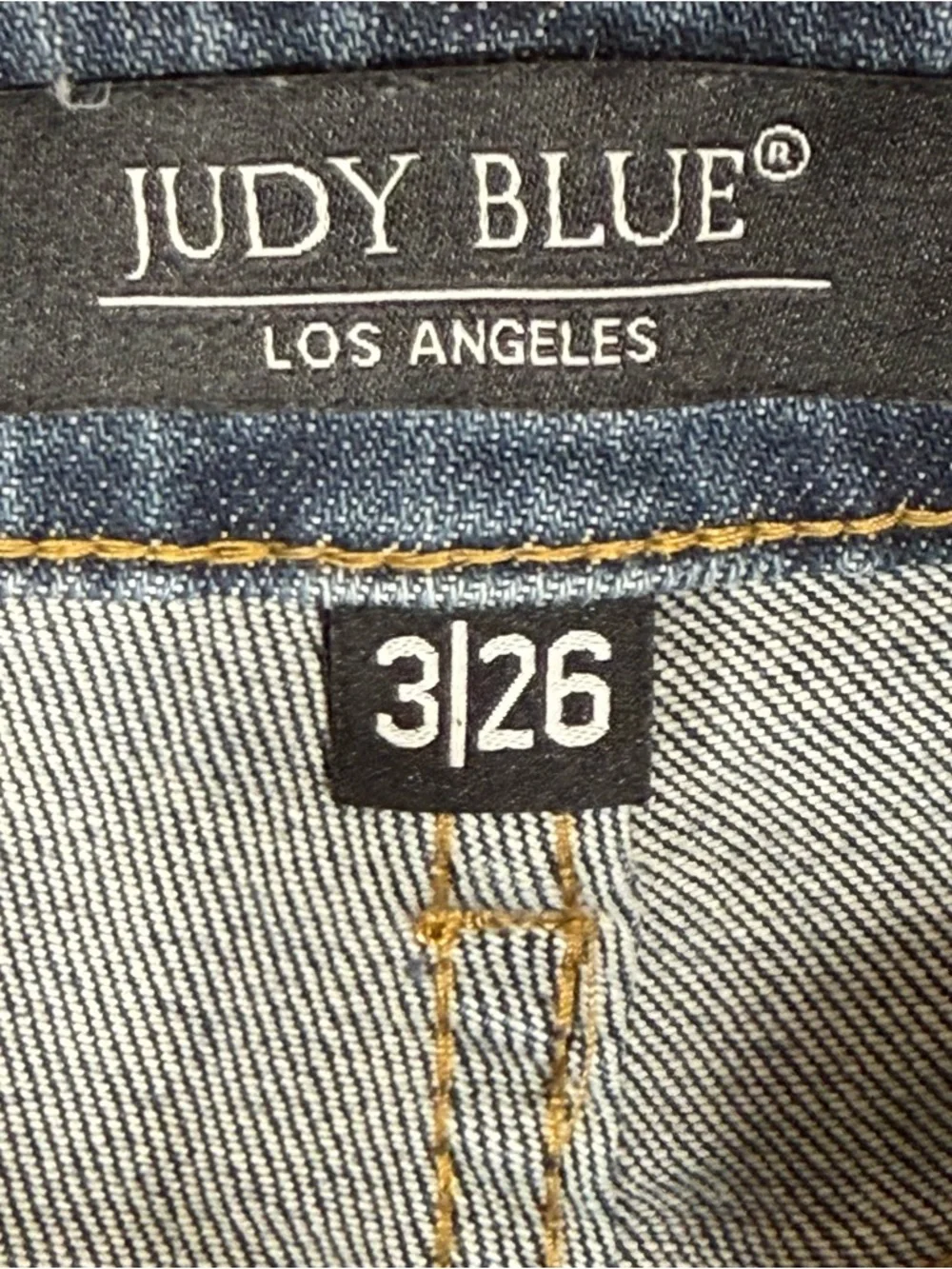 Judy Blue Medium Wash Skinny Fit Denim Jeans With Sharkbite Frayed Hem Size 3/26 - Picture 2 of 13